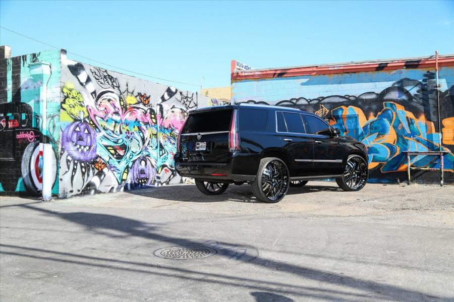  Cadillac Escalade by Forgiato Wheels 2015 года  (фото 2 из 8)